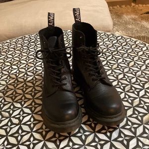 Dr. Martens Pascal Mono